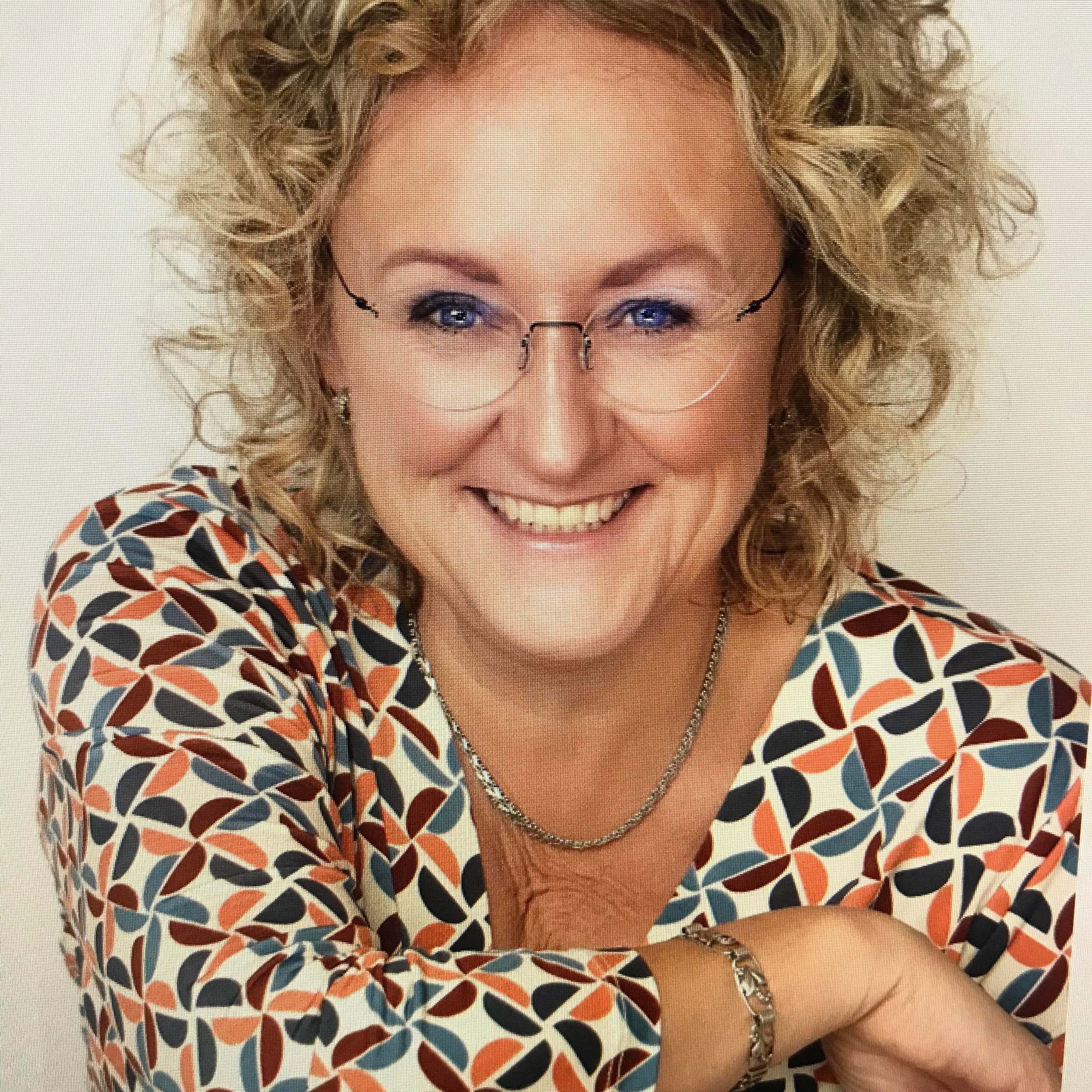 portræt af Ulla Theil